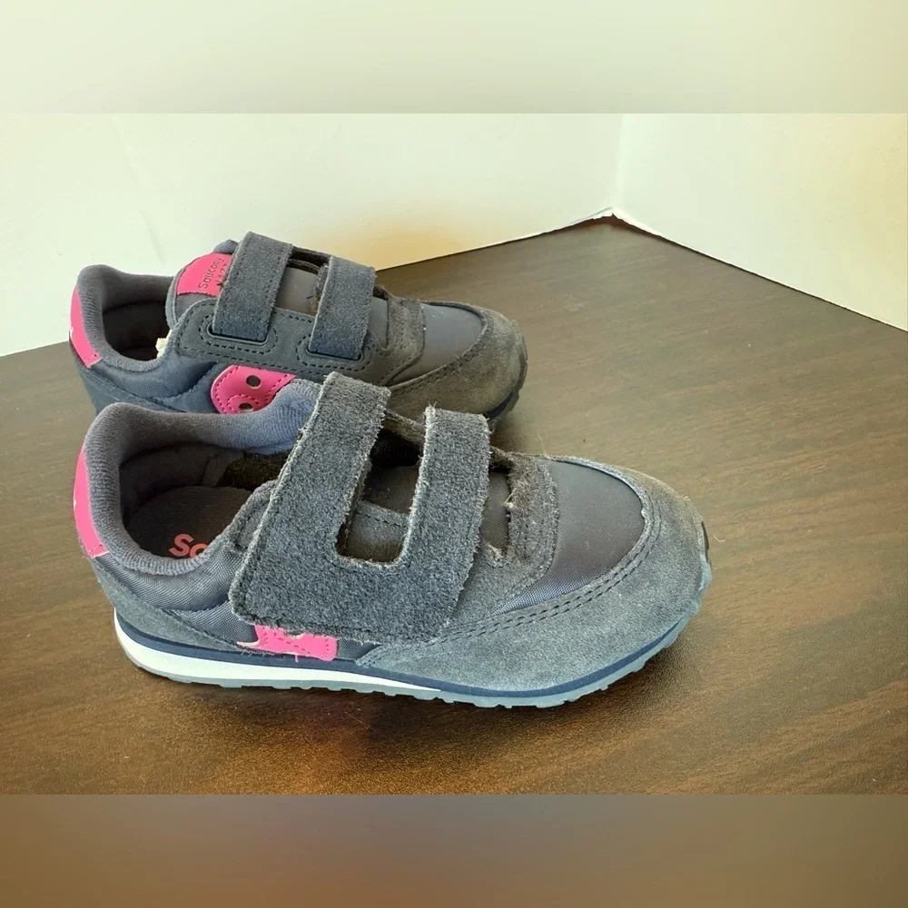 Saucony Kids Navy and Pink Sneakers NWOT